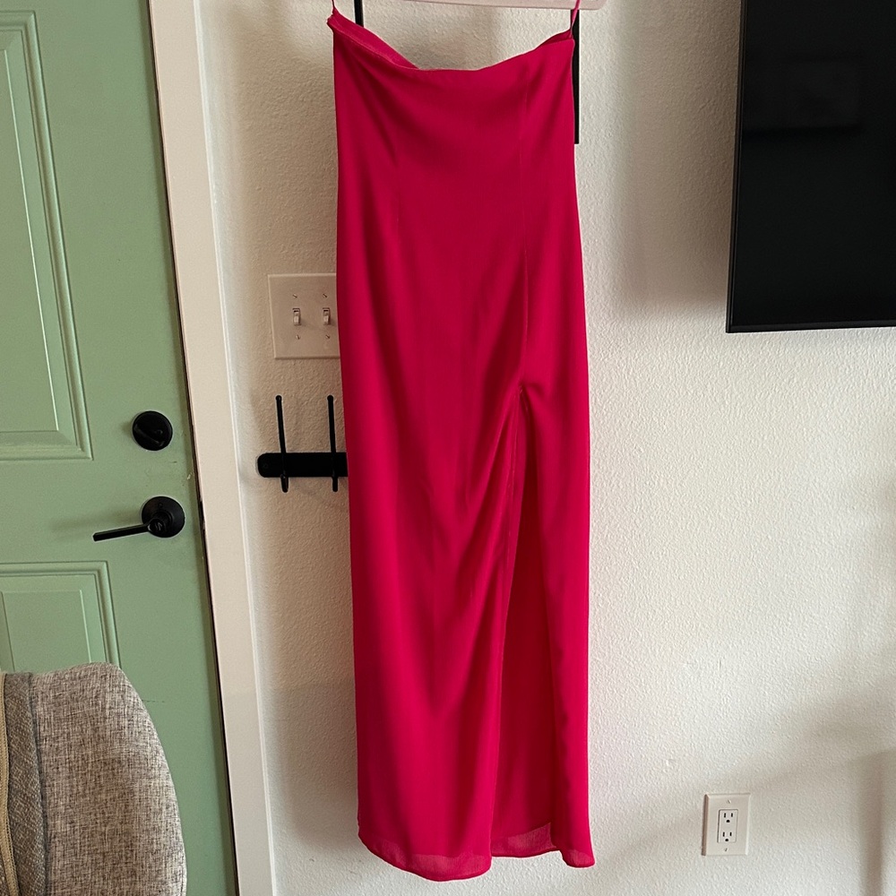Superdown Strapless Fuchsia Dress